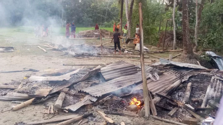 নোয়াখালীতে মাজারে ভাঙচুর, আহত ১০